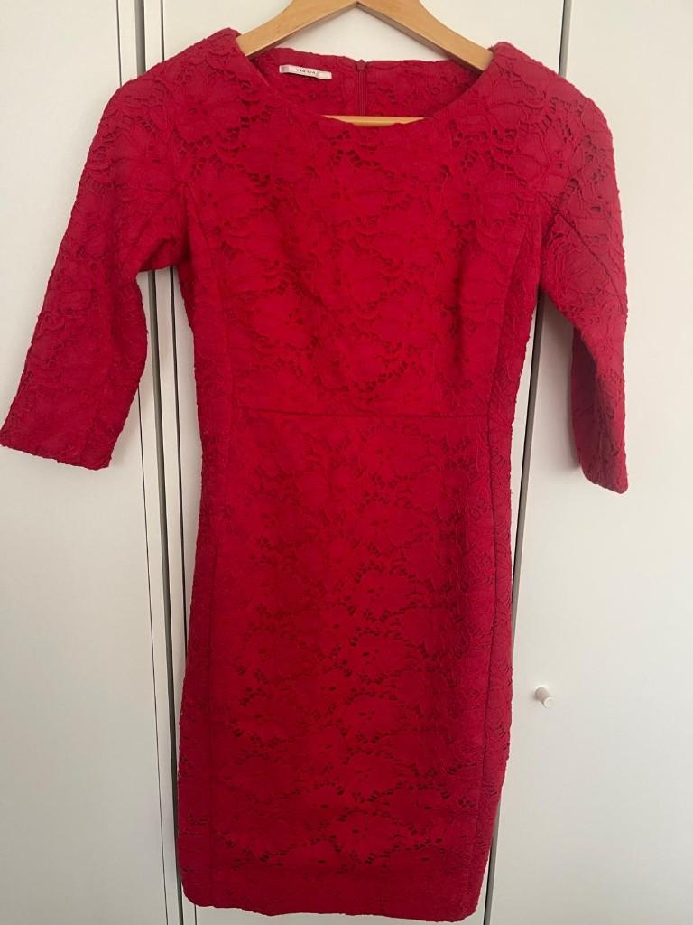 Vanilia rode lace jurk met 3/4 mouwen en rits, Ophalen of Verzenden, Gedragen, Rood, Boven de knie
