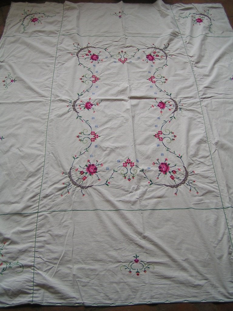 geborduurd tafelkleed nr ZZ 767, 210 cm, Gebruikt, Verzenden, 167 cm