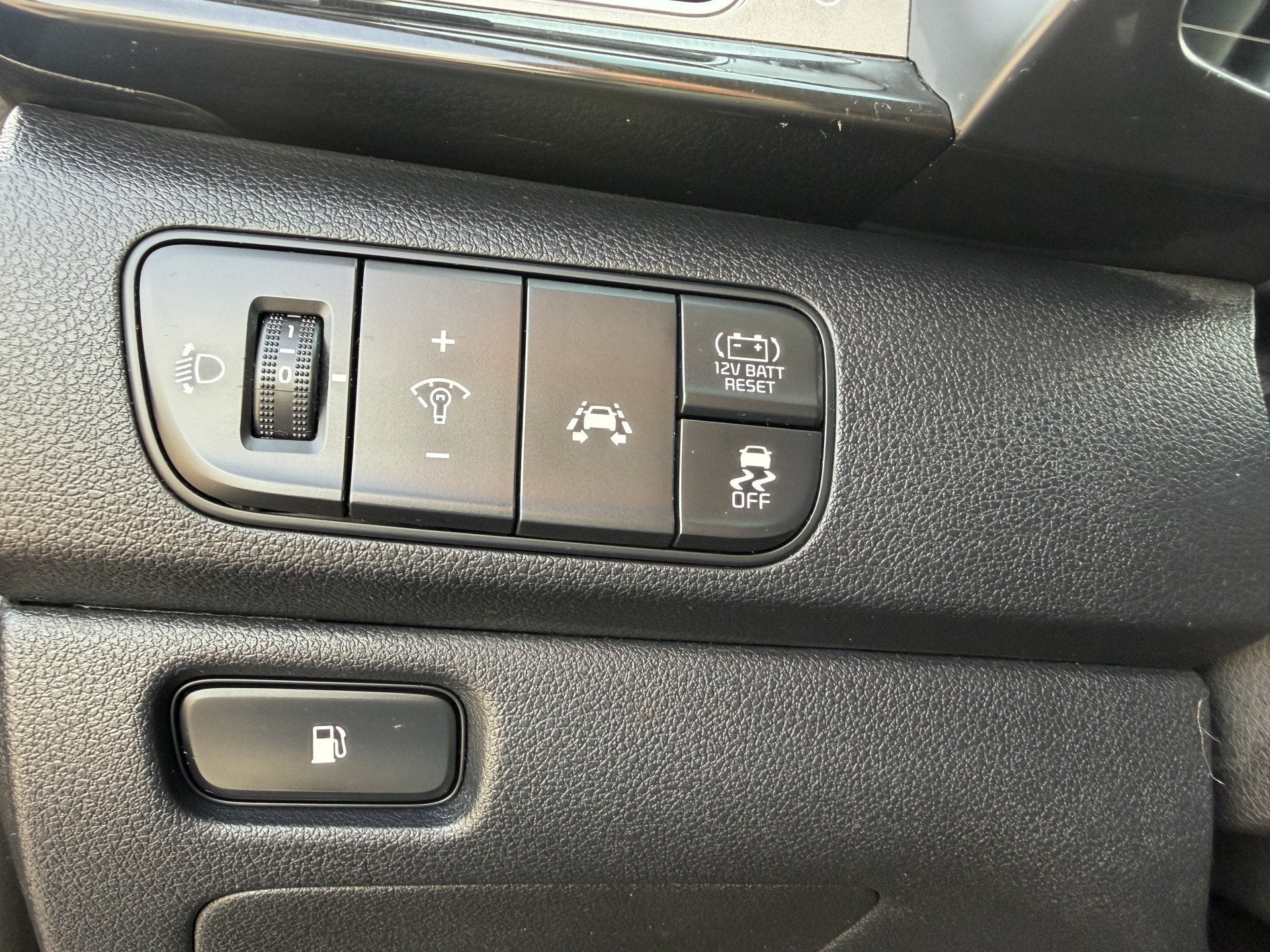 Foto 9 van Kia Niro 1.6 GDi Hybrid DynamicLine Carplay/Clima/Cruise