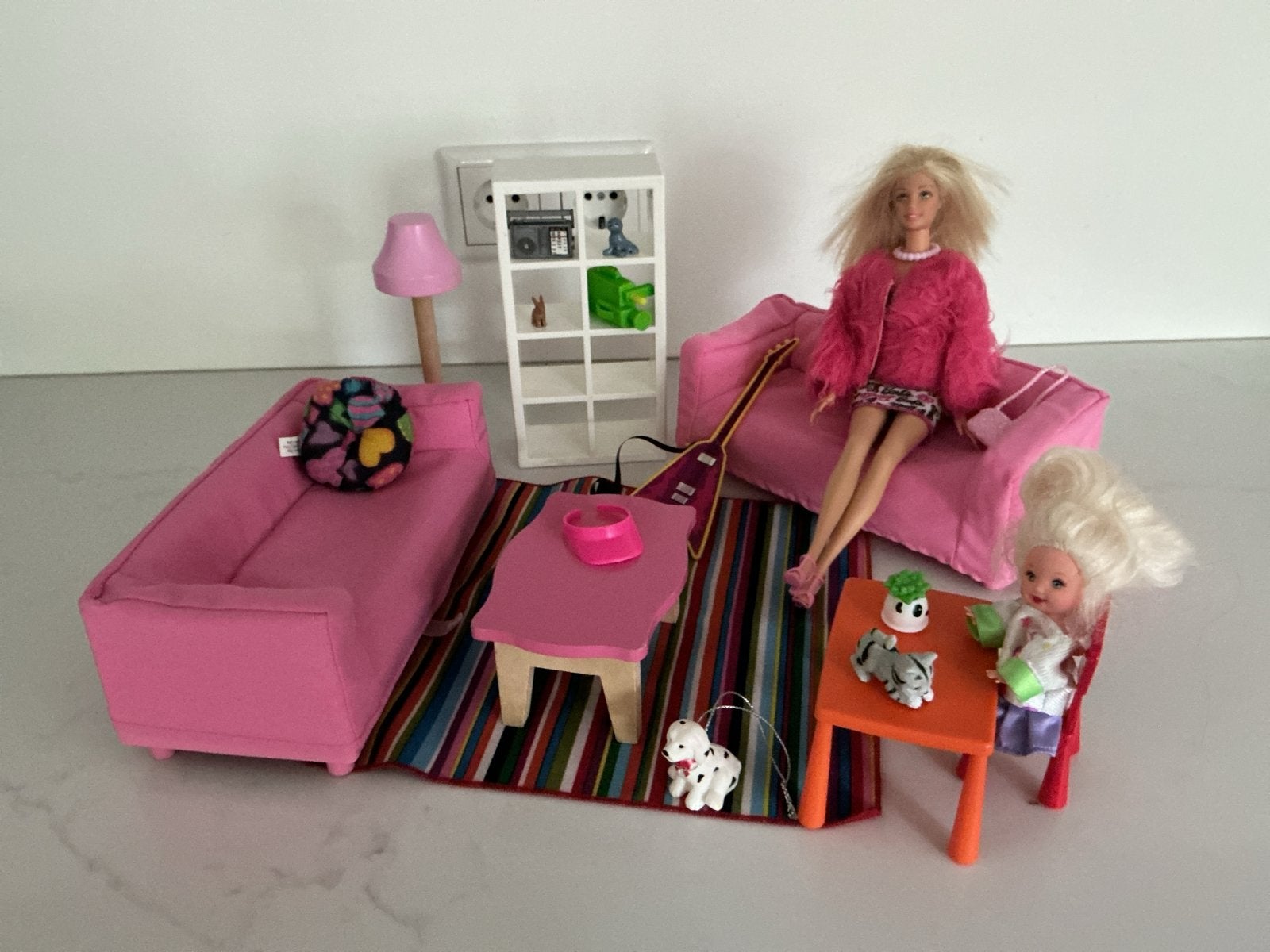 Barbie Woonkamer Set met Poppen en Accessoires, Ophalen of Verzenden, Gebruikt, Barbie