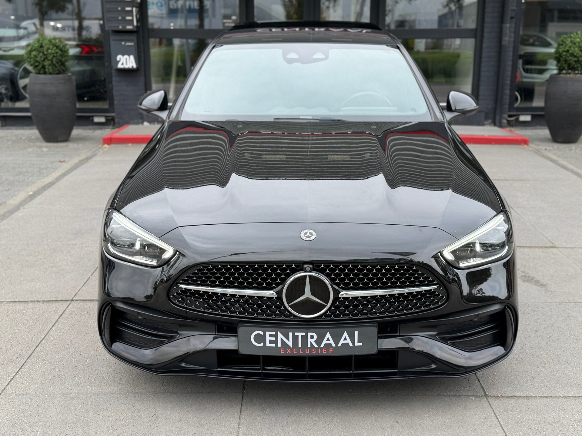 Mercedes-Benz C-klasse 200 4MATIC AMG Burmester|Pano|Keyless, Automaat, 15 km/l, 4 cilinders, Zwart
