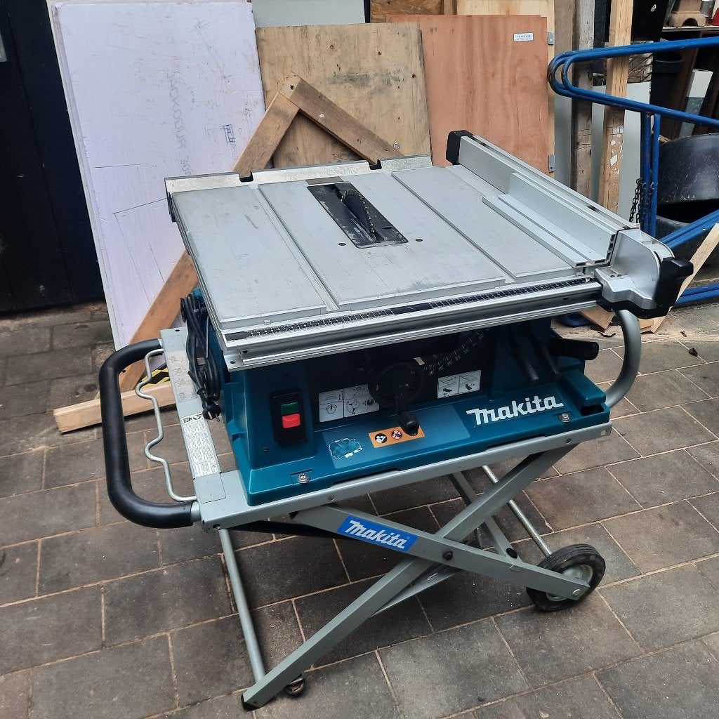 Makita 2704N Tafelzaag + onderstel