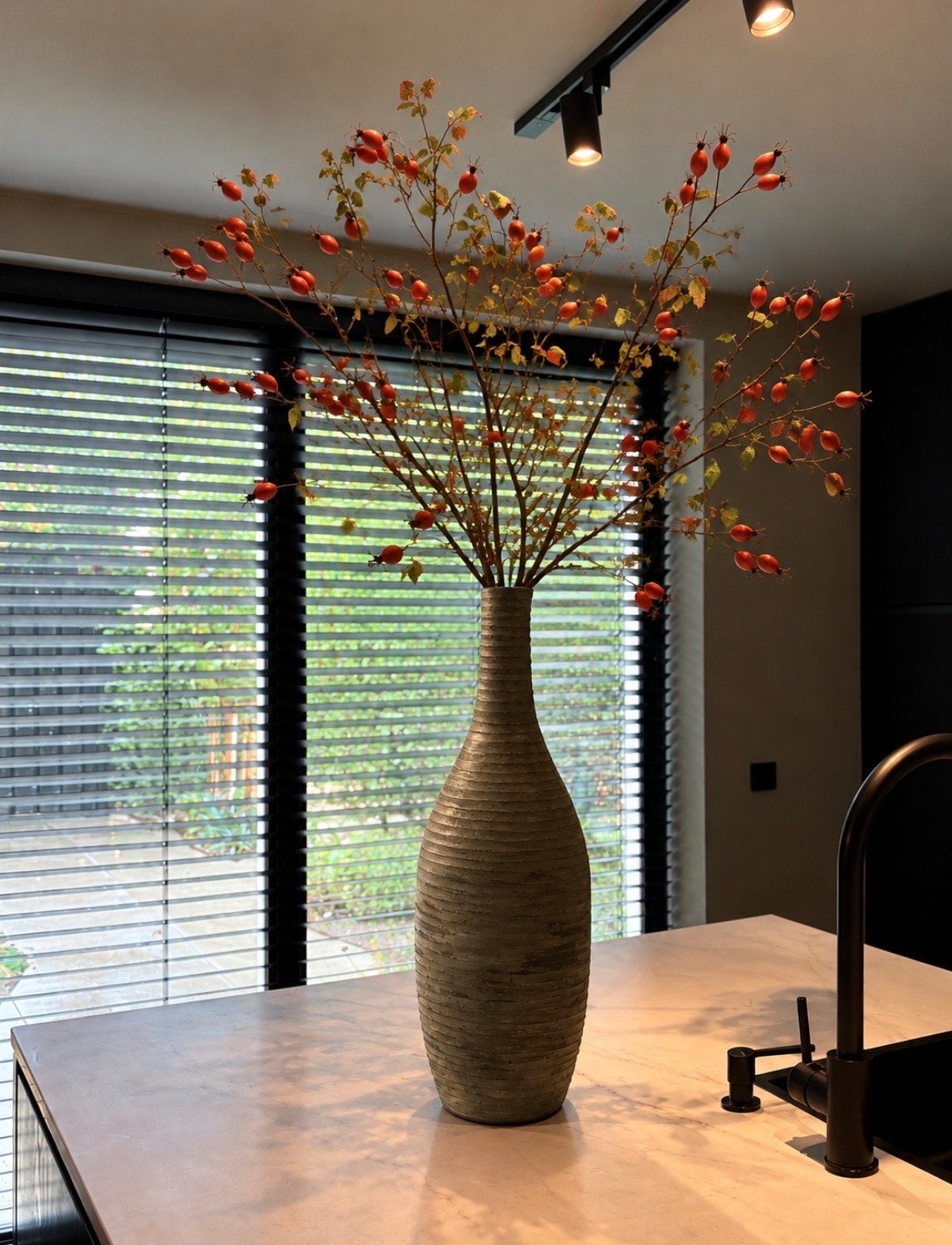 Grote decoratieve vaas, 79 cm hoog, nieuw, Ophalen, Met patroon/structuur, Nieuw, Steen/keramiek