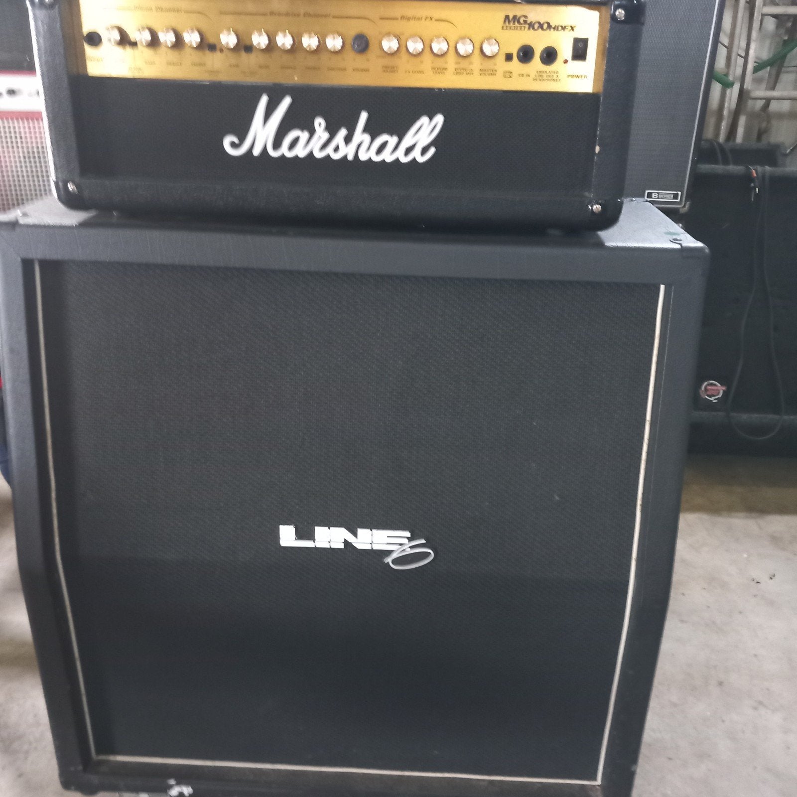 Marshal versterker met Line 6 box, Muziek en Instrumenten, Ophalen, Gebruikt, Gitaar, 100 watt of meer