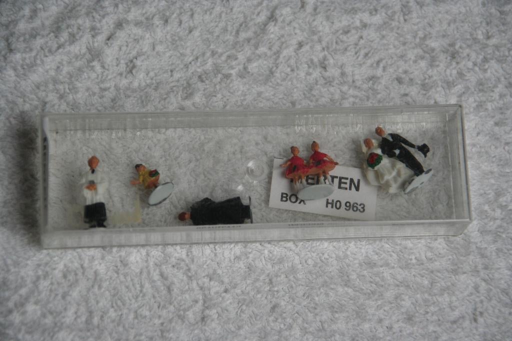 Merten 963 HO Bruidspaar (28), Overige merken, Gelijkstroom of Wisselstroom, Overige typen, Nieuw