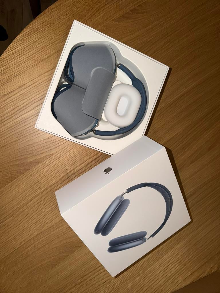 Airpods max sky blue, Telecommunicatie, Mobiele telefoons | Oordopjes, Nieuw, Ophalen of Verzenden, Apple, In oorschelp (earbud)