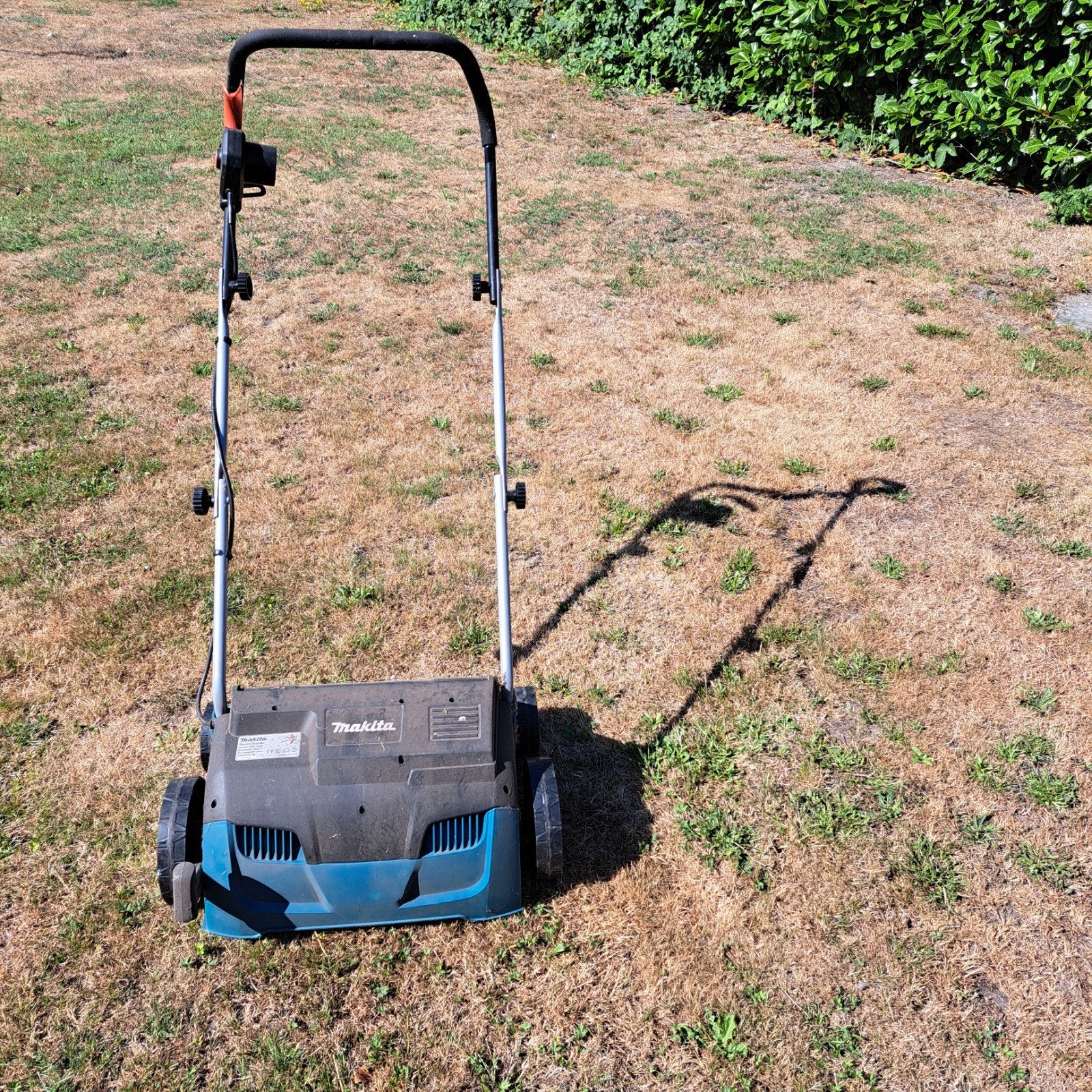 Makita Elektrische Verticuteer - Gebruikt, Tuin en Terras, Ophalen, Cirkelmaaier, Gebruikt, Elektrische grasmaaier