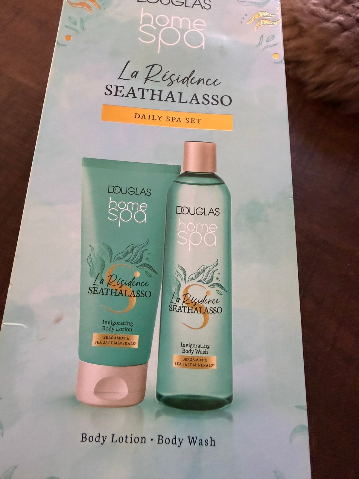 Douglas home Spa, Ophalen of Verzenden, Zo goed als nieuw, Gehele gezicht
