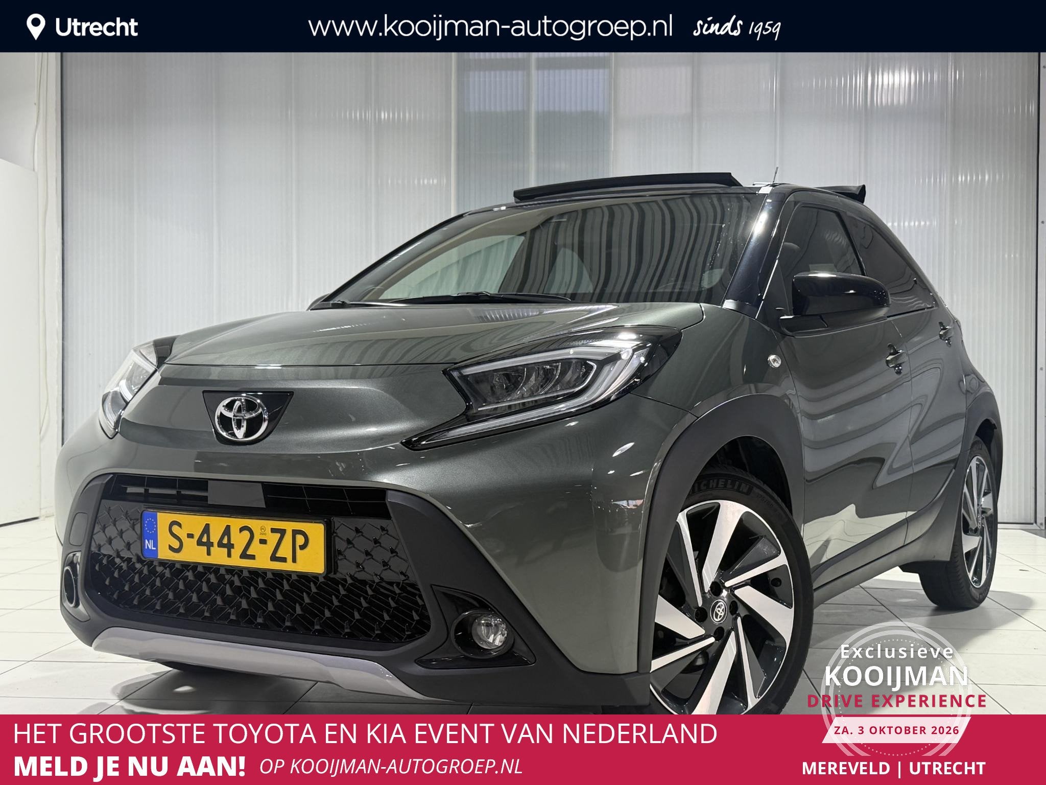 Toyota Aygo X 1.0 VVT-i MT Envy Elektrisch Vouwdak, JBL Gelu, Auto's, Gebruikt, 4 stoelen, Leder en Stof, Origineel Nederlands