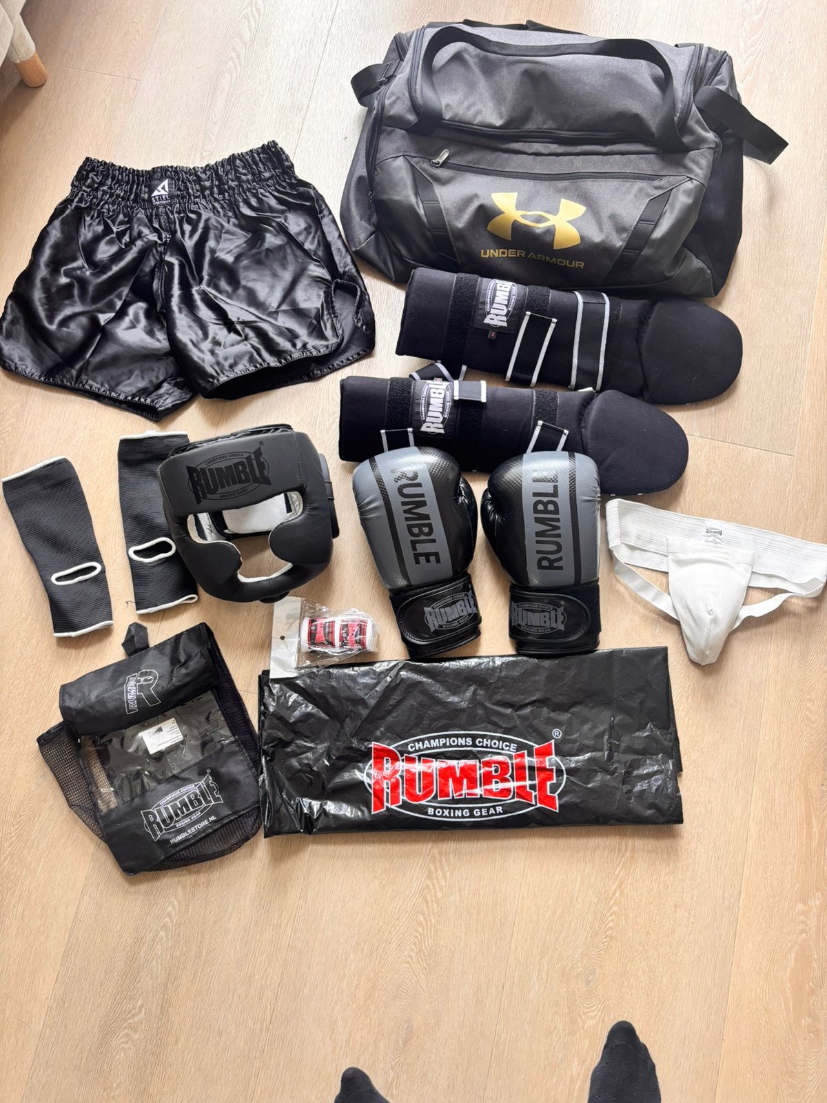 Compete uitrusting thai/kickboksen XL (nieuw), Sport en Fitness, Maat XL, Verzenden, Zo goed als nieuw, Overige