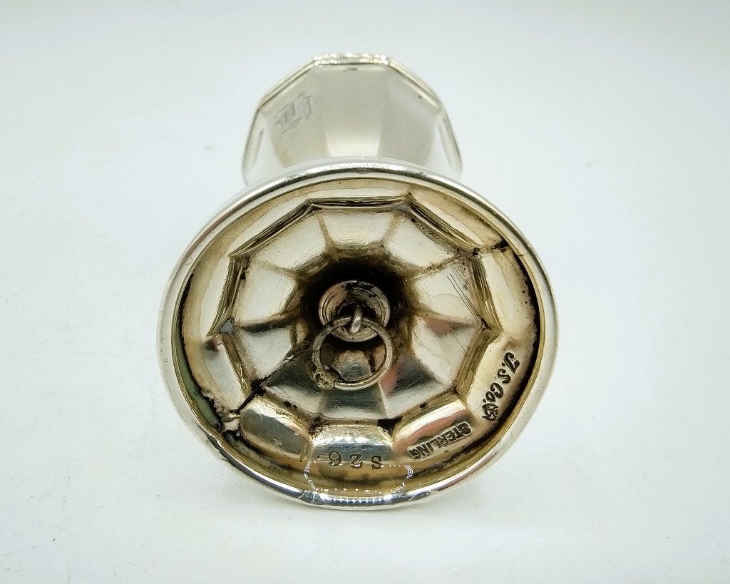 Zilveren peper- of zoutstrooier, Jennings silver company, Antiek en Kunst, Antiek | Goud en Zilver, Verzenden, Zilver