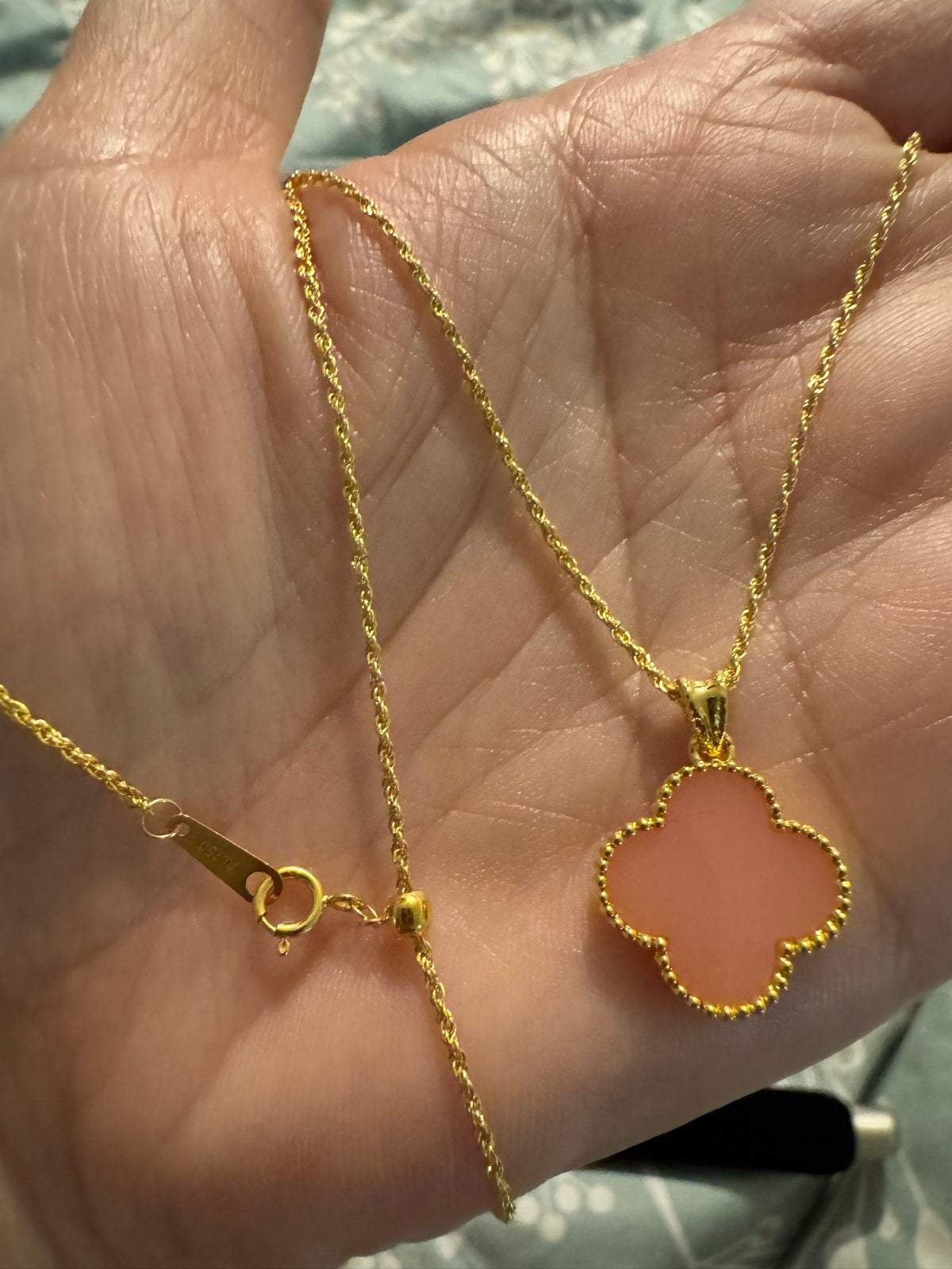 Roze Klaver Verstelbare Ketting 18K Goud AU750, Met hanger, Nieuw, Ophalen of Verzenden, Roze