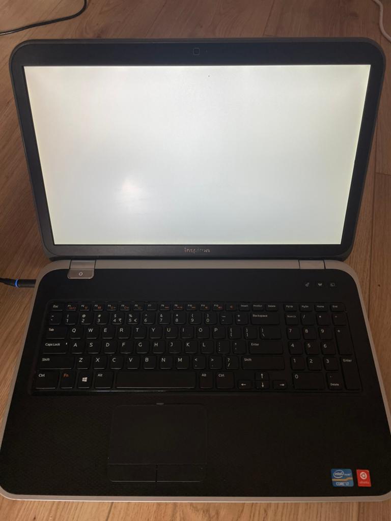 Dell Inspiron 7720 17.3” i7 8GB 1TB GT650M Linux, Computers en Software, Windows Laptops, Ophalen, Gebruikt, HDD, 2 tot 3 Ghz