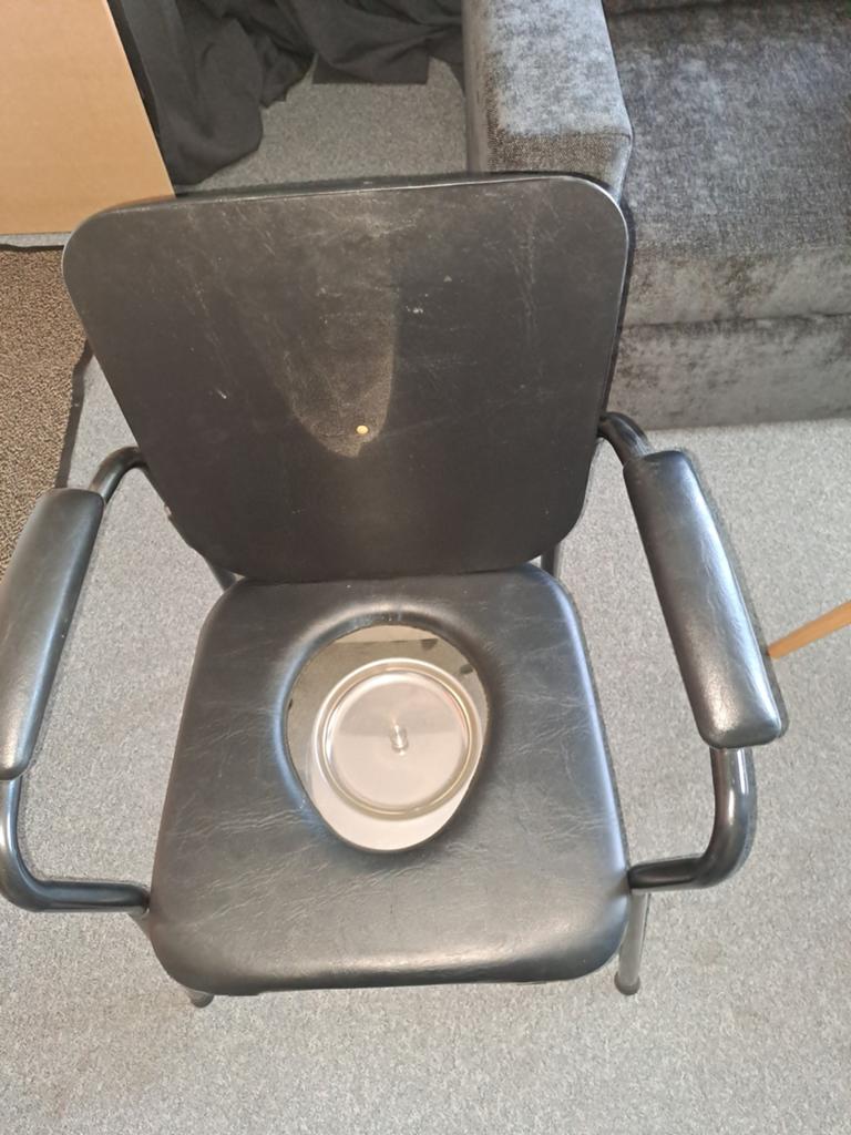po stoel, Ophalen