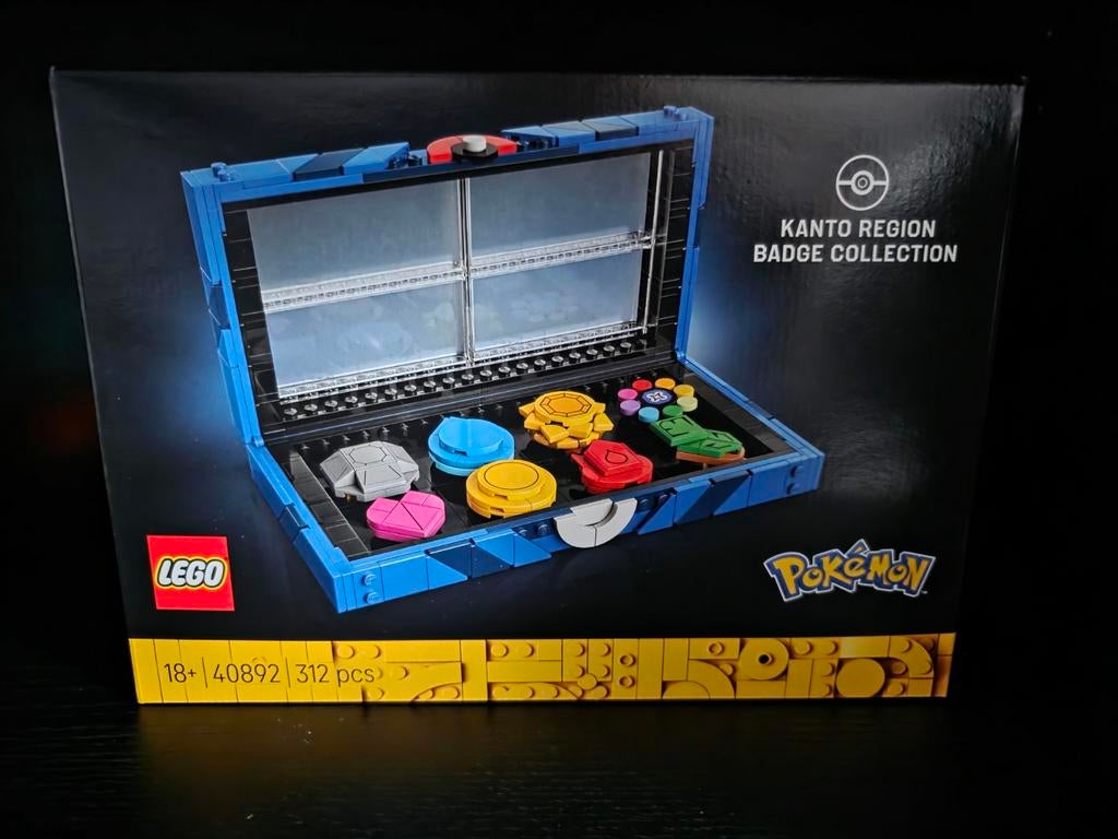 LEGO Pokémon Kanto Badge Collectie & Mini Pokémon Center, Ophalen of Verzenden, Nieuw, Overige merken
