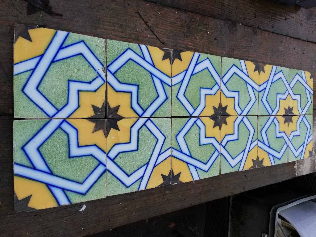 12 antieke Franse tegels (Devres), 13x13 cm groen/geel/blauw, Ophalen of Verzenden