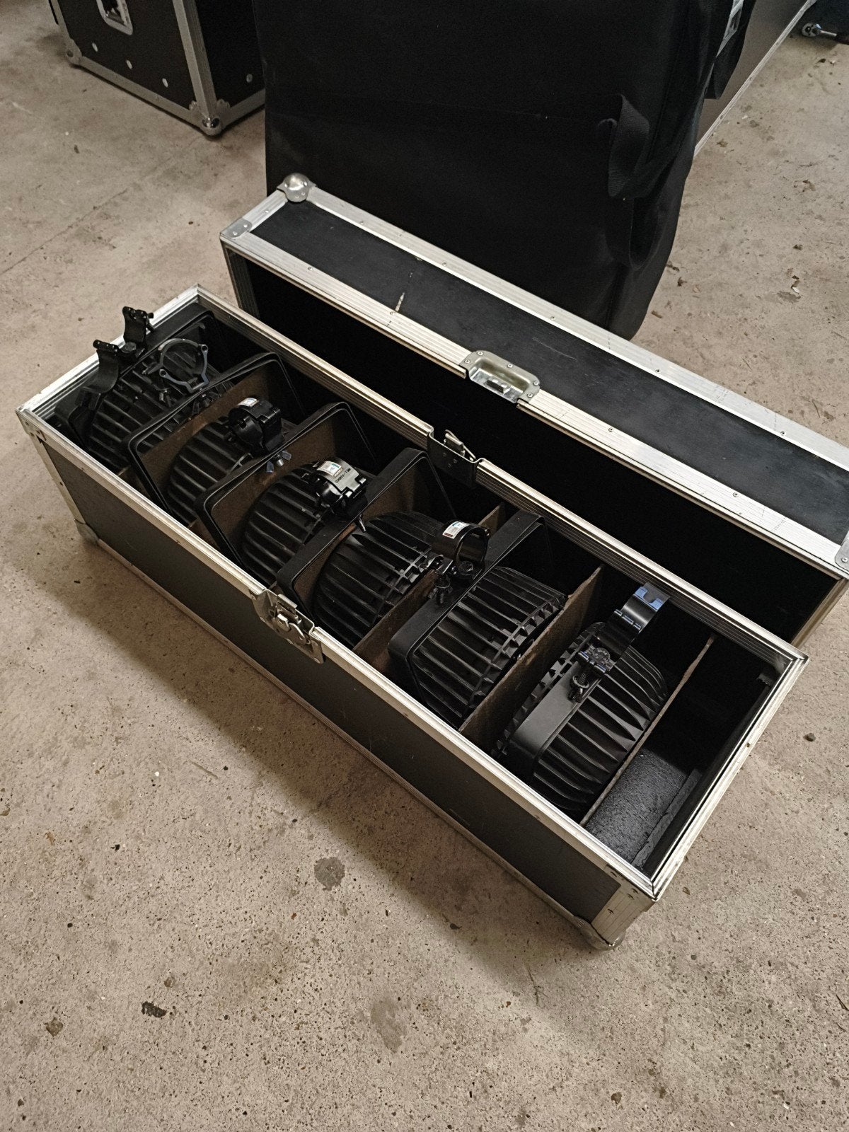 6x Shehds 18x18w ledparren inclusief flightcase, Ophalen, Geluidgestuurd, Shehds, Zo goed als nieuw
