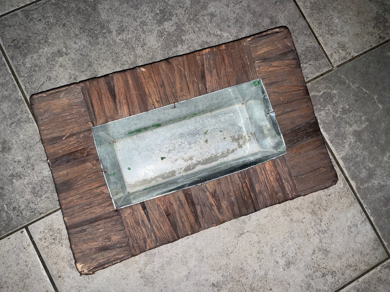 Decoratieve schaal met zinken binnenbak - 39,5 x 25,5 cm, Ophalen, Gebruikt, Bruin, Natuurlijk materiaal