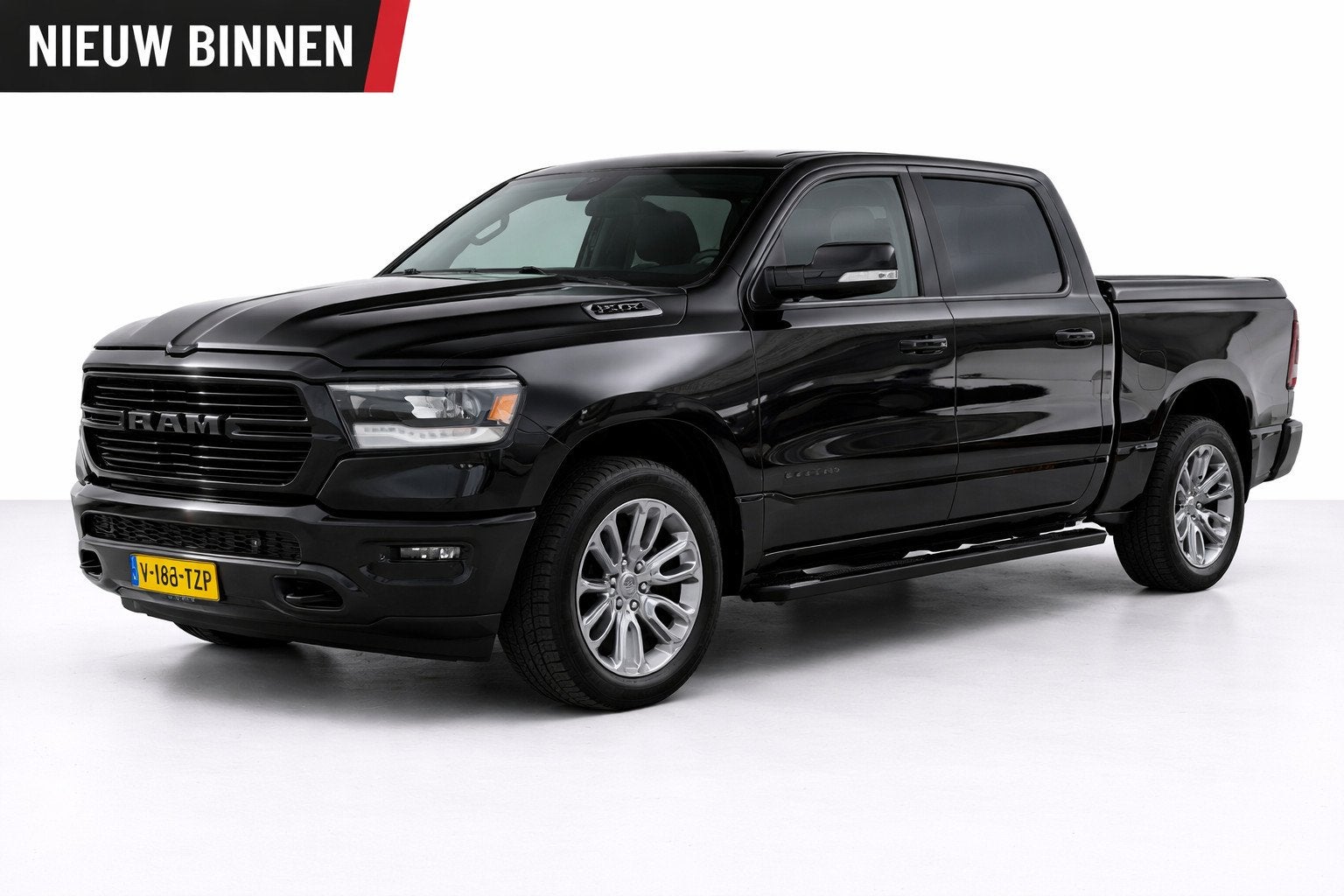 Dodge Ram 1500 4X4 5.7 V8 4x4 Crew Cab LPG NIEUW MODEL, Auto's, Bestelauto's, Automaat, Gebruikt, 5654 cc, 2434 kg