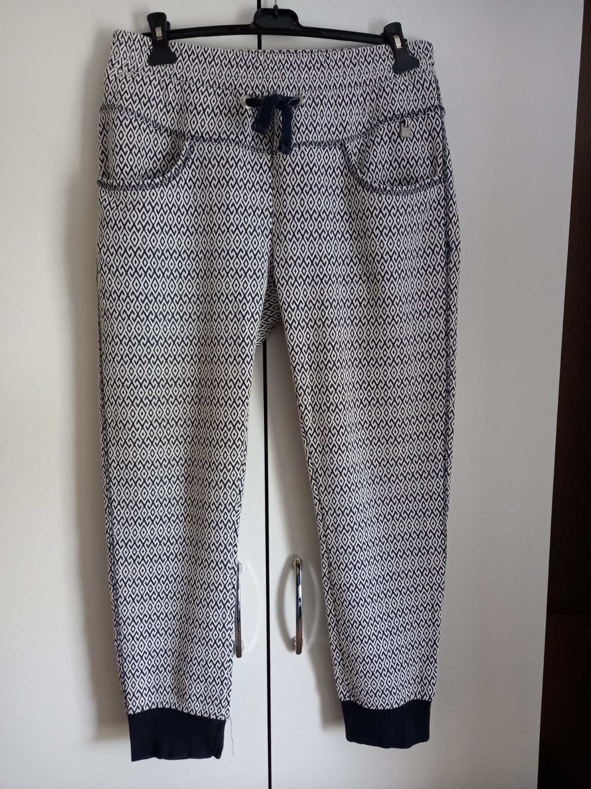 Joggingbroek maat XL 42, Kleding | Dames, Broeken en Pantalons, Zwart, Maat 42/44 (L), R&W, Ophalen of Verzenden
