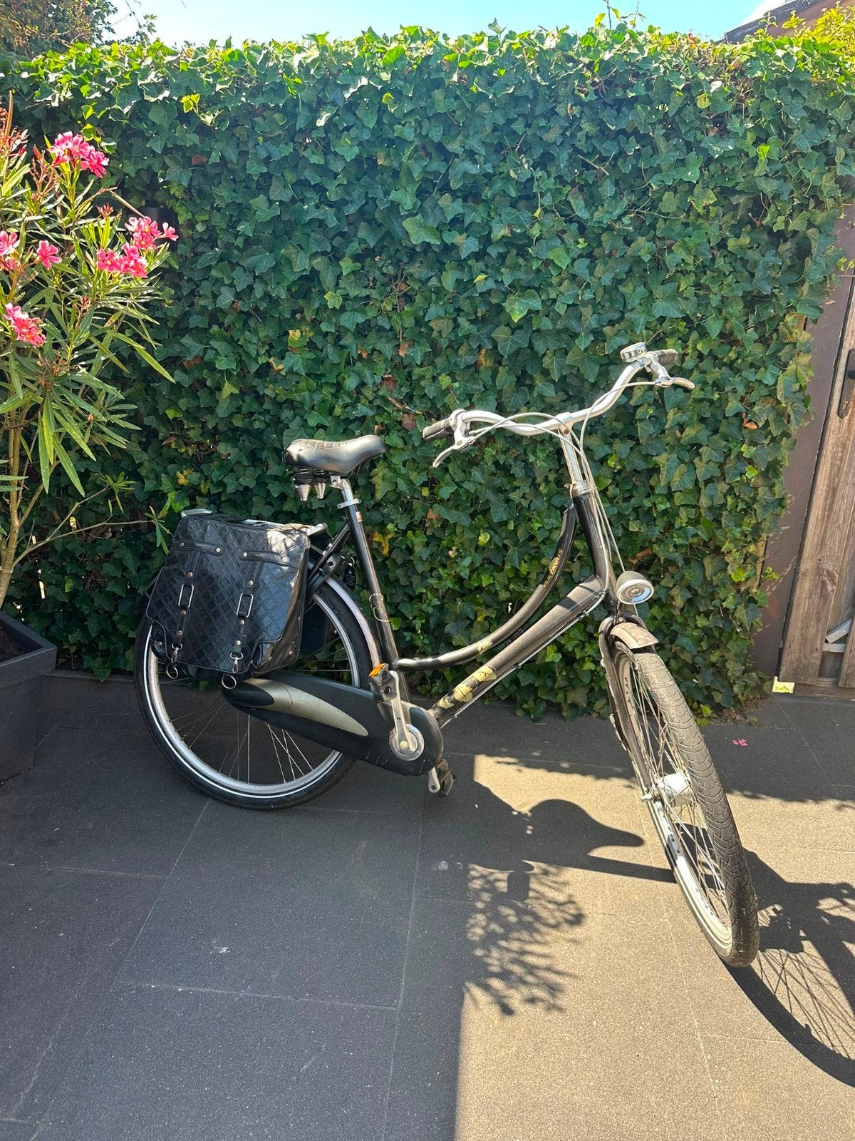 Batavus Diva 28 inch - Stijlvolle stadsfiets met fietstas, Ophalen, Gebruikt, Batavus, Versnellingen