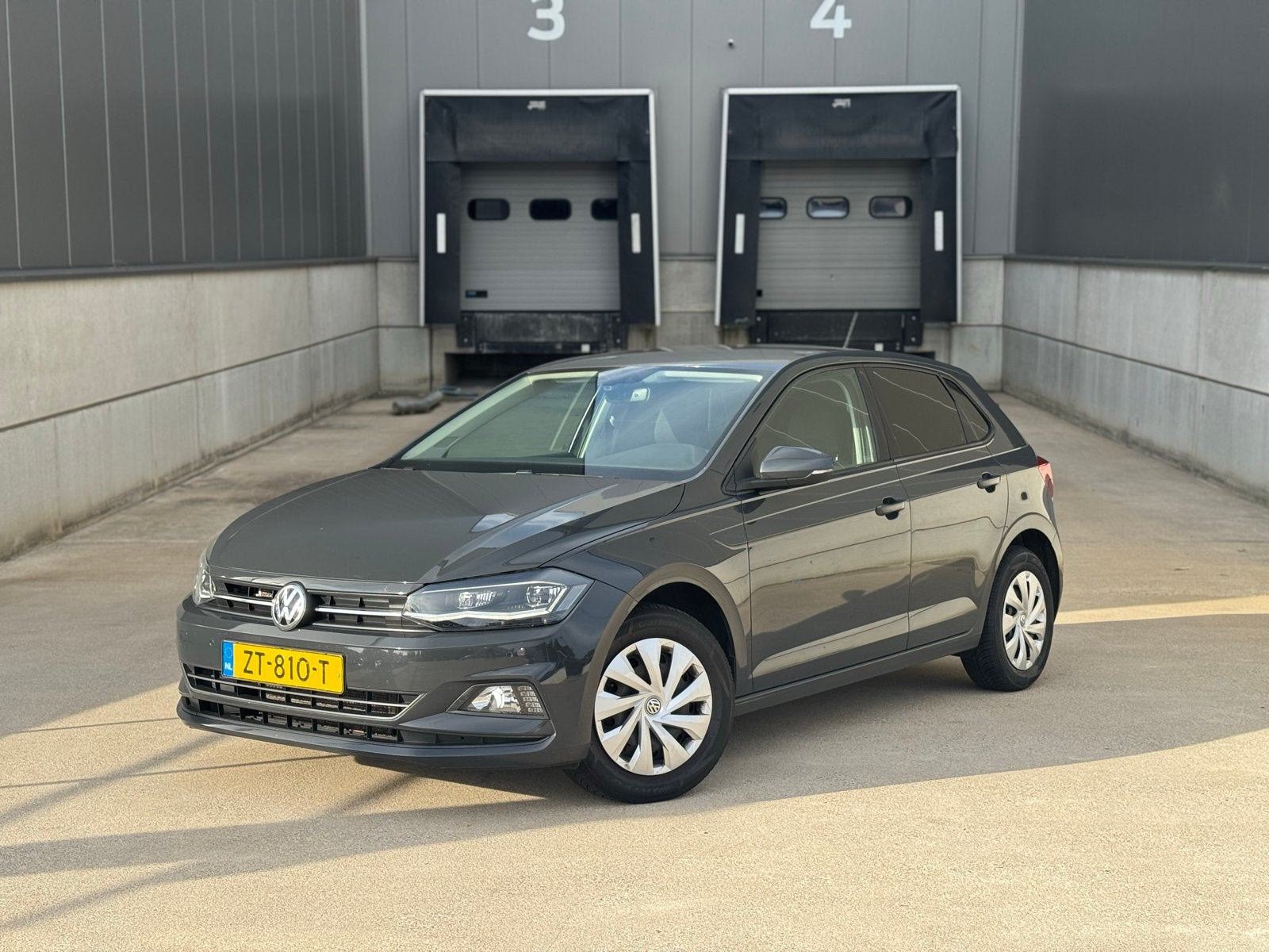 Volkswagen Polo 1.0 TSI 95pk 7-DSG 2019 Grijs, Stof, 95 pk, 49 €/maand, Origineel Nederlands