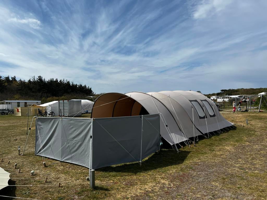 Ruime tunneltent op Stortemelk Vlieland, Ophalen, Gebruikt, Tot en met 2