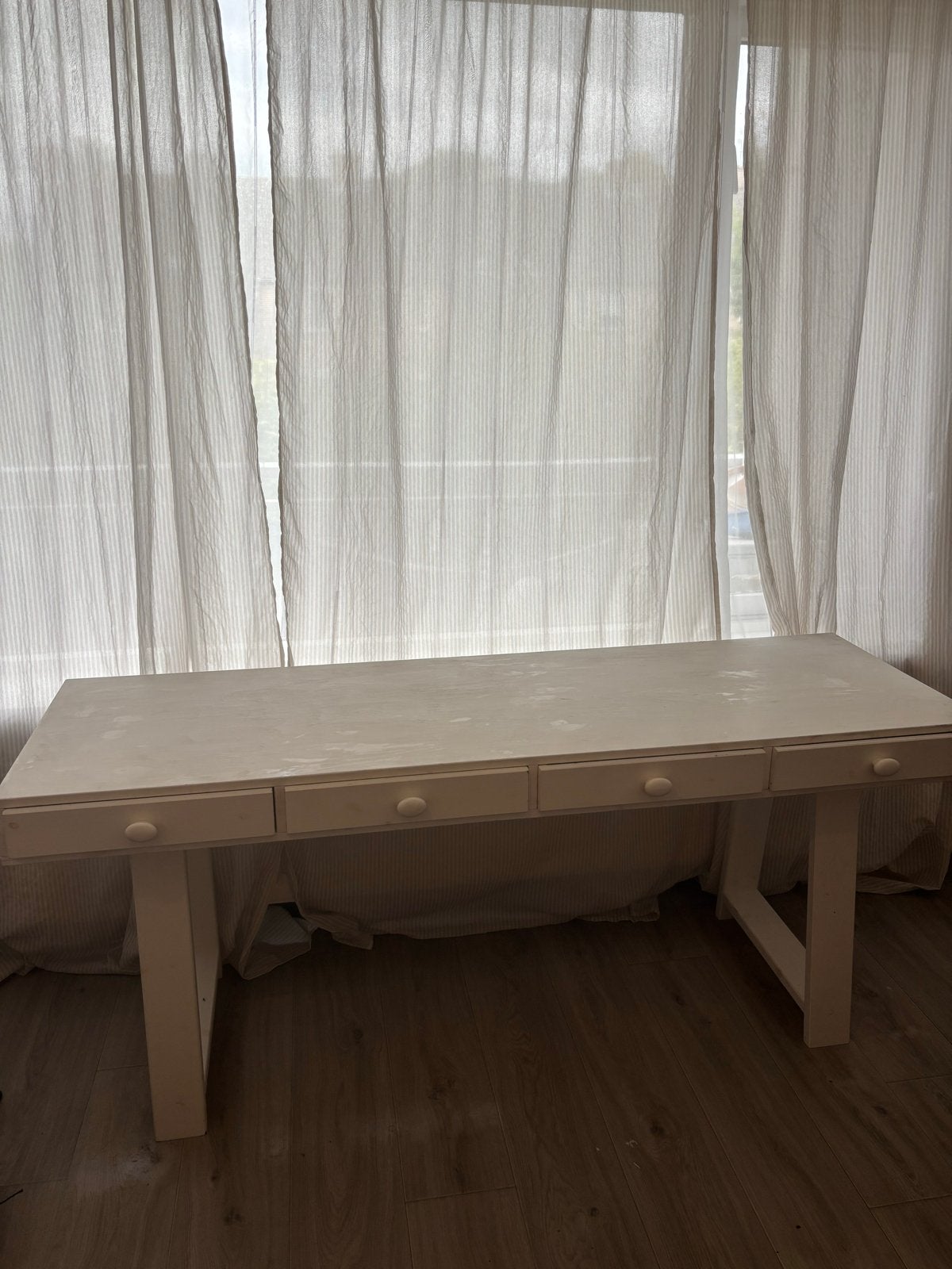 Witte houten tafel met lichte vlekken, ideaal als vanity, Ophalen, Gebruikt, 50 tot 100 cm, 100 tot 150 cm