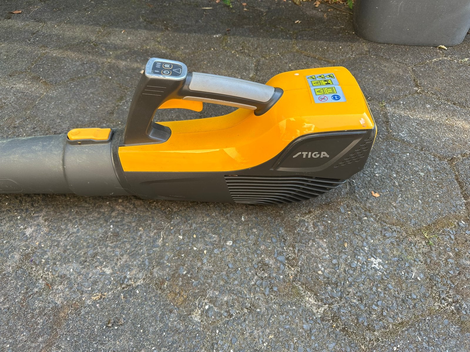 STIGA SAB 500 AE Accu-bladblazer (BL 500e) 48V, Ophalen, Zo goed als nieuw, Accu, Handgedragen