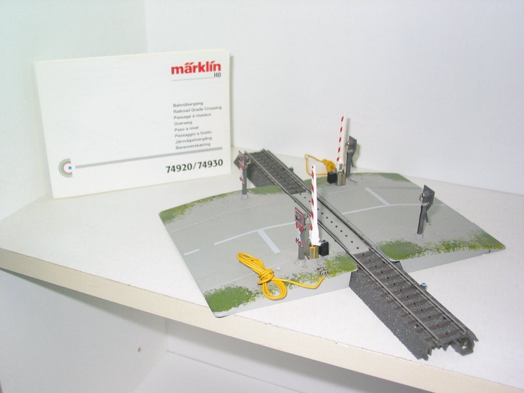 Märklin 74920 - Automatische overweg met halve bomen - OVP, Wisselstroom, Gebruikt, Rails, Ophalen of Verzenden