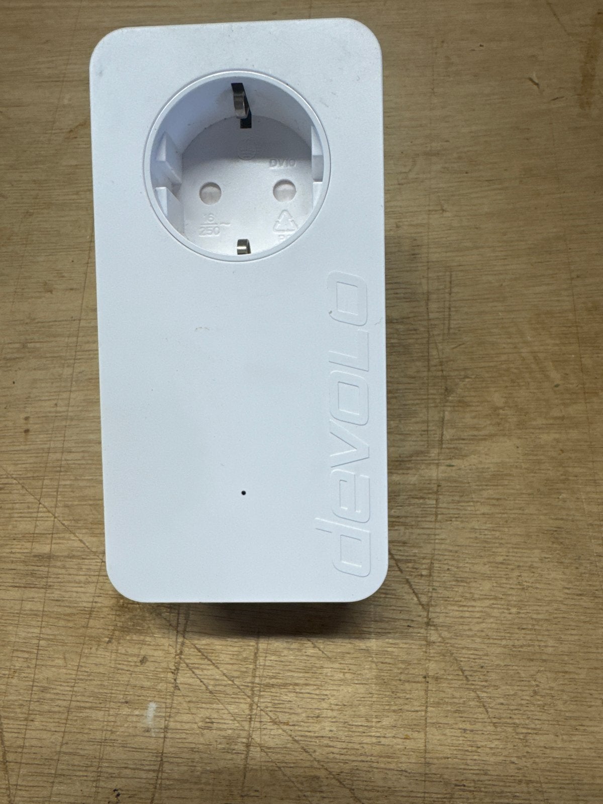 Devolo dLAN 1200+ Powerline Adapter met stopcontact, Ophalen of Verzenden, Zo goed als nieuw