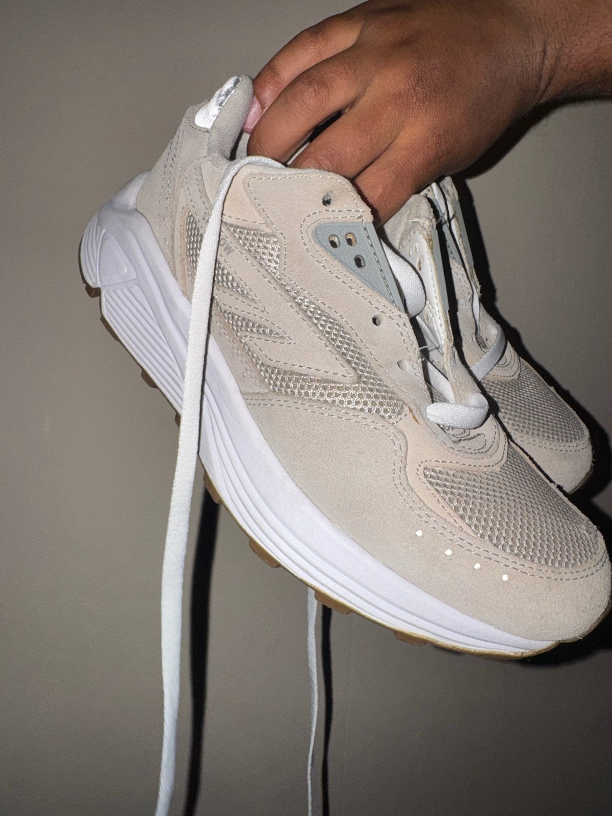 Hi-Tec sneakers maat 38, grijs, professioneel gereinigd, Ophalen of Verzenden, Sneakers of Gympen, Grijs, Gedragen