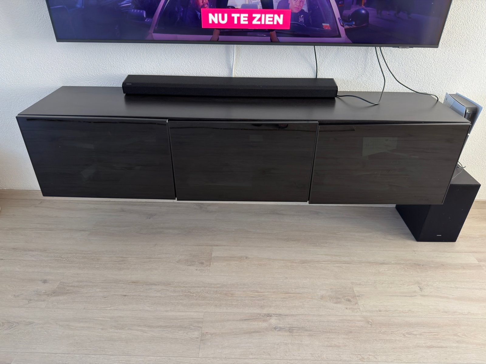 GRATIS: Ikea TV Meubel Bssta, Ophalen, 150 tot 200 cm, Zo goed als nieuw, Minder dan 100 cm