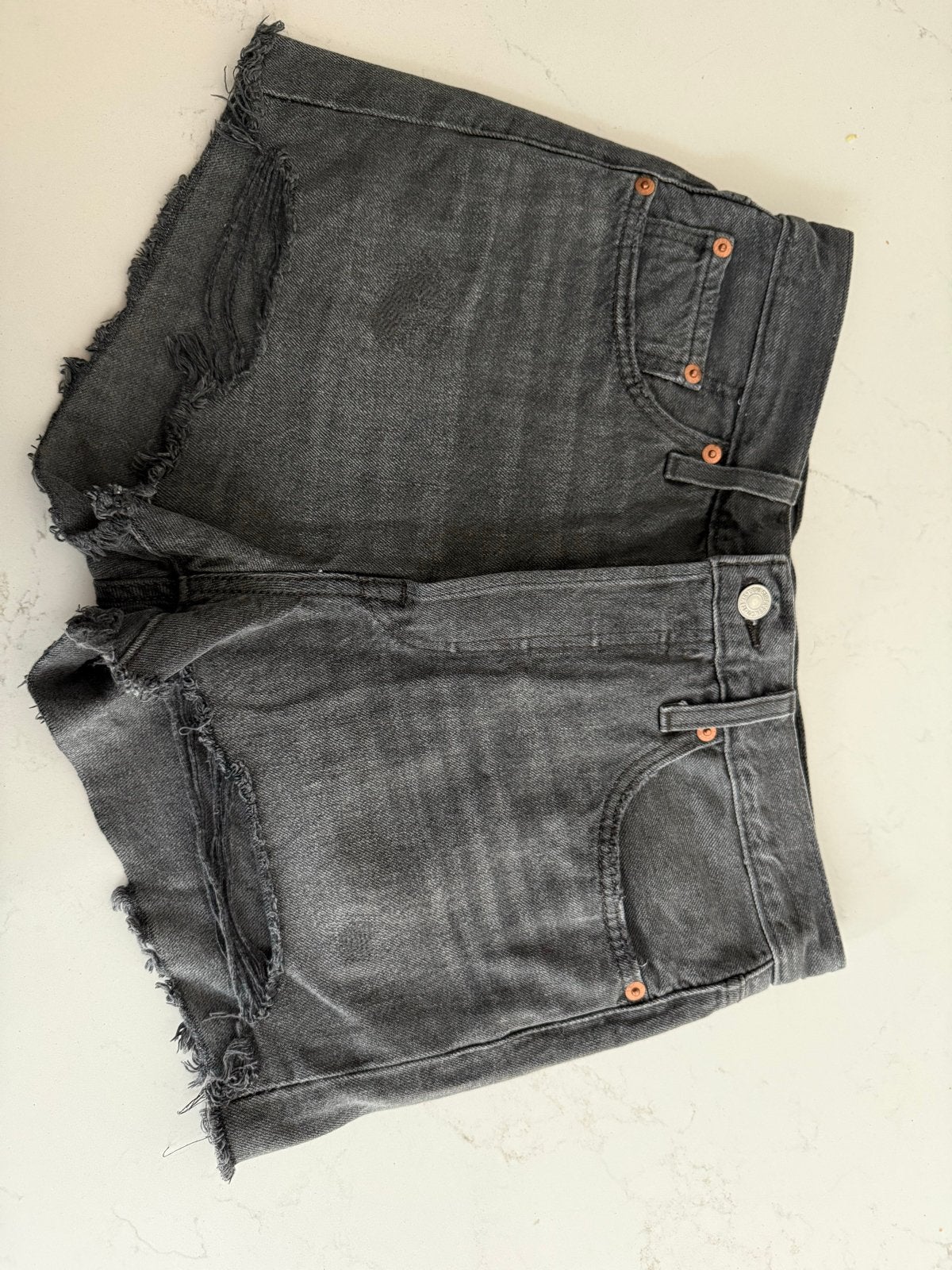 Levi's Premium 501 Zwarte Denim Shorts W27, Ophalen of Verzenden, Zo goed als nieuw, Zwart, W27 (confectie 34) of kleiner