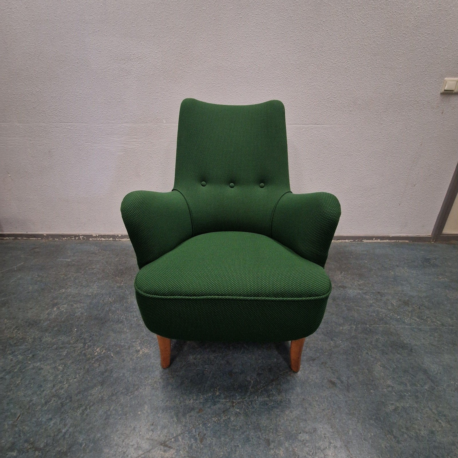 vintage fauteuil nieuw bekleed groene fauteuil jaren 50, Hout, Kolibrivintagehal@gmail.com, Vintage design fifties jaren 50, Aaldertgeertsstraat 43 Olst