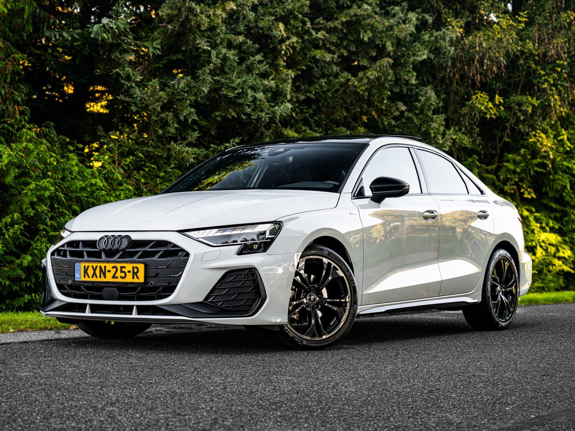 Audi A3 Limousine 30 TFSI S Edition | Panoramadak, Auto's, Dealer onderhouden, Euro 6, 4 cilinders, 1290 kg