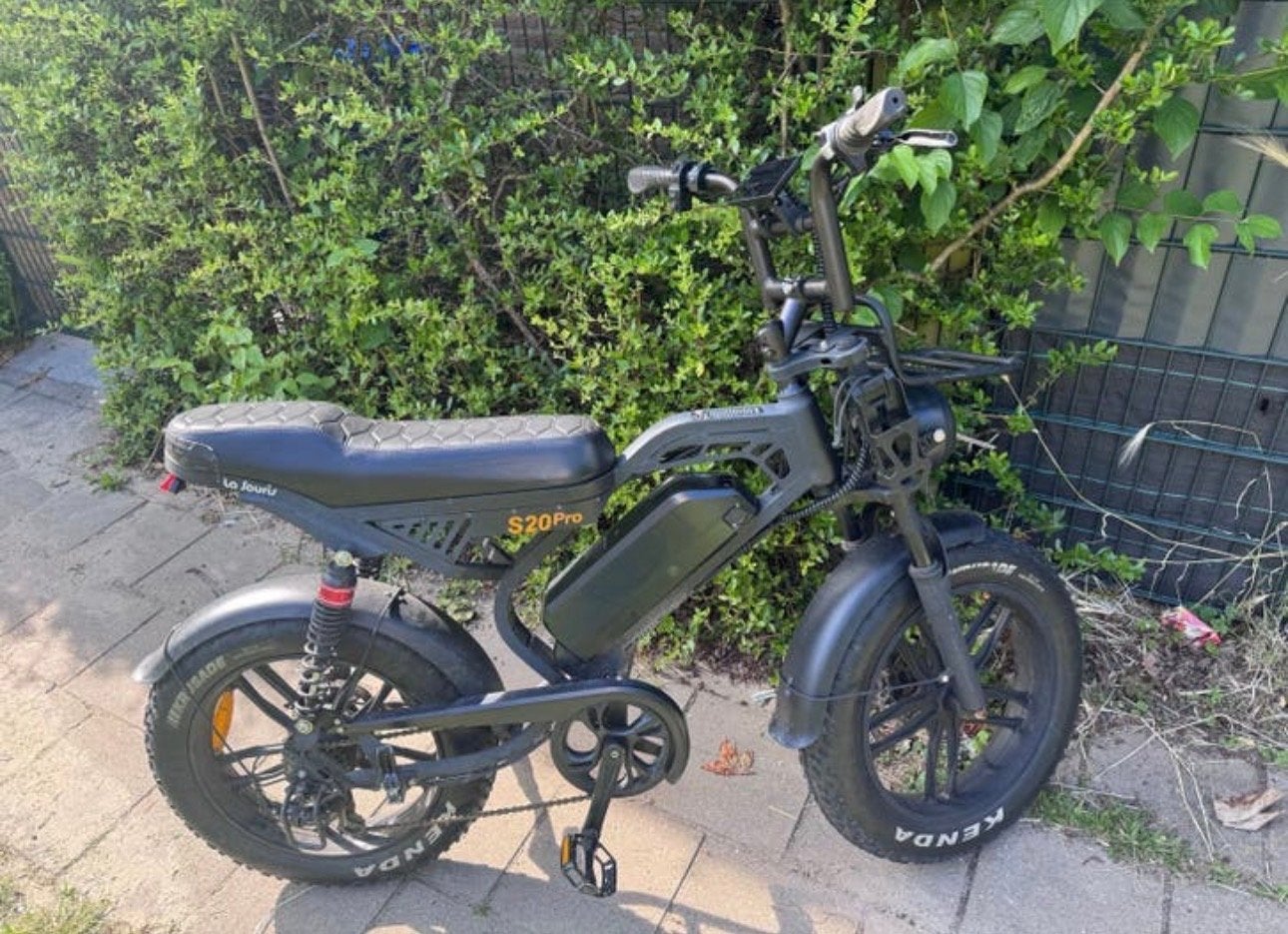 E-bike met nieuwe banden en E8 storing, Ophalen, Gebruikt