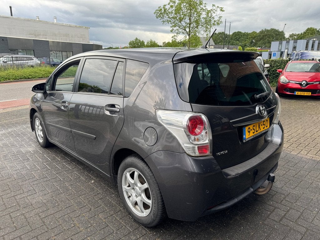 Toyota Verso 1.8 VVT-i AUTOMAAT CAMERA CRUISE NW APK ORIG NL, Euro 5, Gebruikt, 4 cilinders, Origineel Nederlands