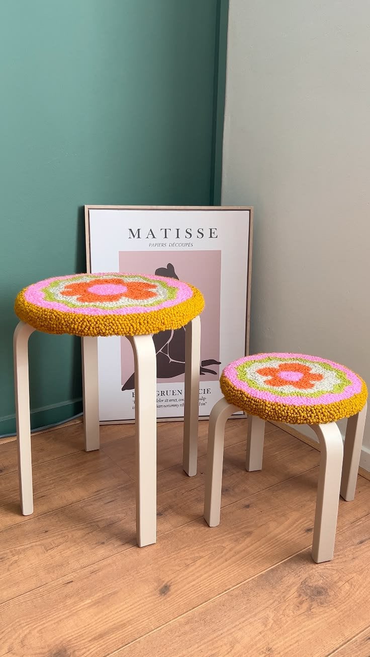 Upcycle IKEA Stools with Punch Needle Cushions, Ophalen, Zo goed als nieuw