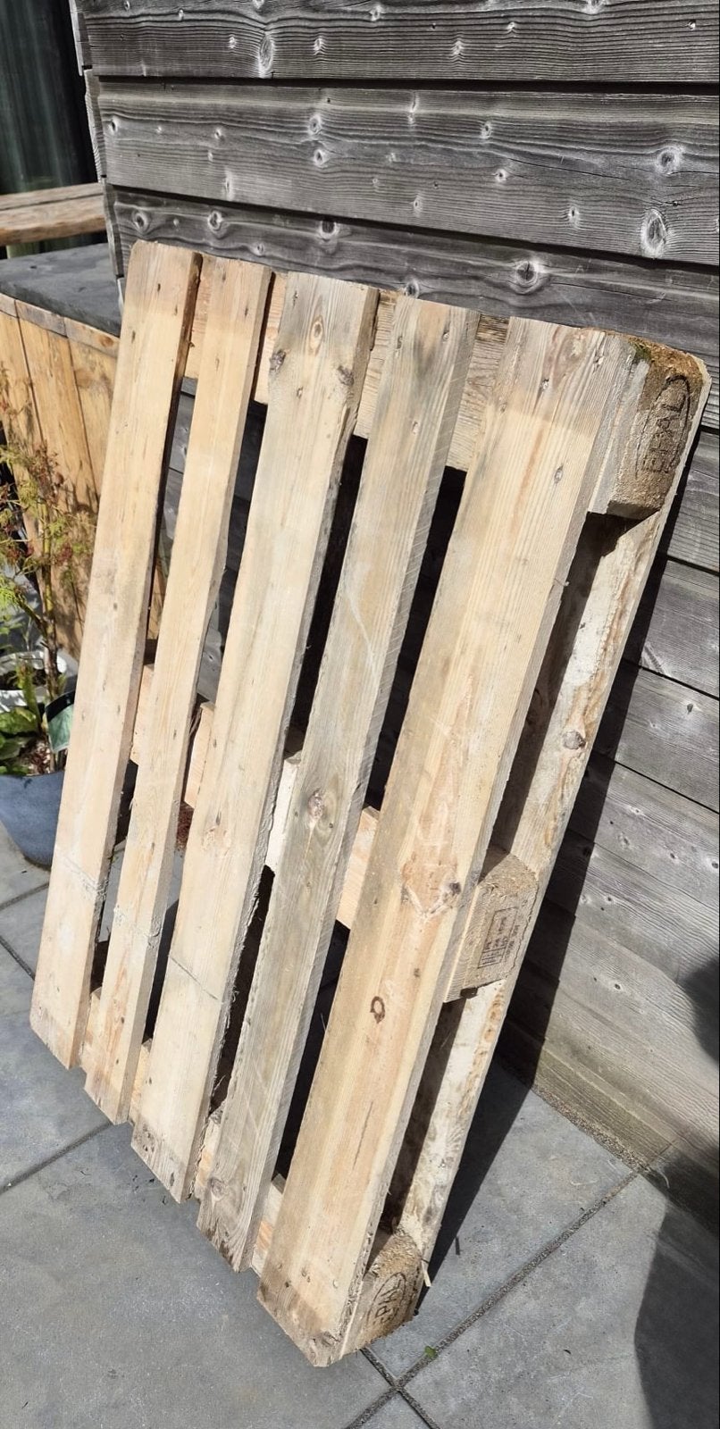 Europallet - Stevig en Veelzijdig, Ophalen