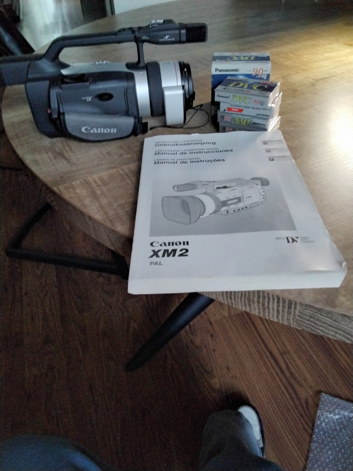 Canon camcorder met 9 tapes., Ophalen, Gebruikt
