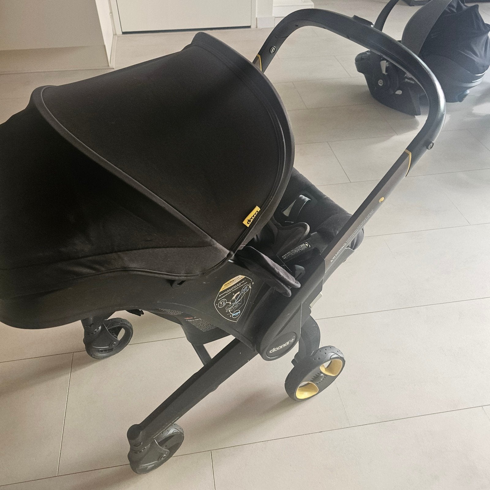 Doona+ autostoel en kinderwagen in één, Overige merken, Gebruikt, Ophalen of Verzenden, Combiwagen