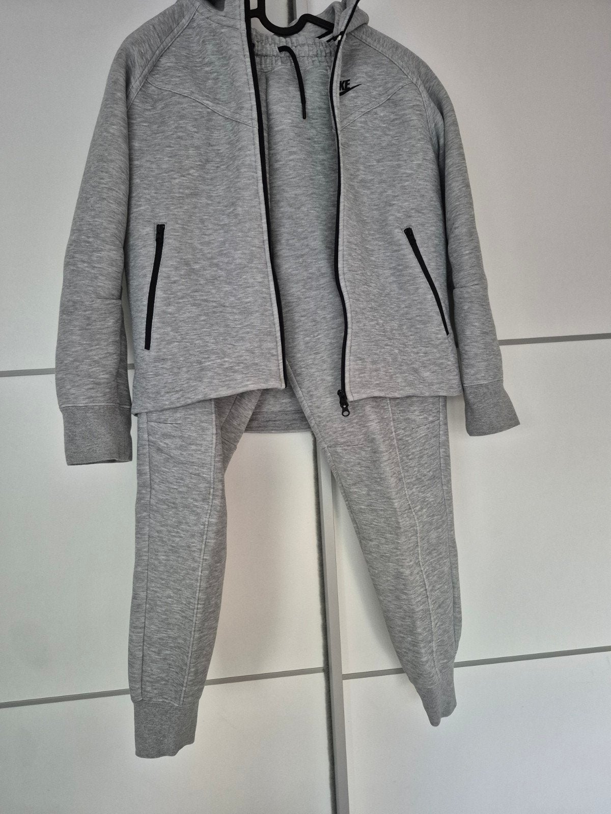 Nike Tech Fleece Trainingspak - Zeer Goede Staat, Kinderen en Baby's, Jongen of Meisje, Ophalen of Verzenden, Zo goed als nieuw