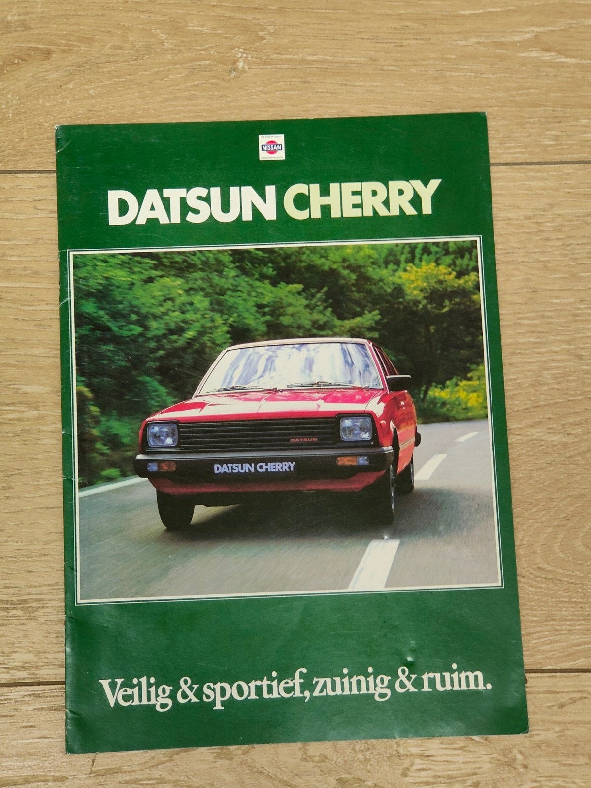 Autofolder Datsun Cherry, Ophalen of Verzenden, Zo goed als nieuw, Nissan