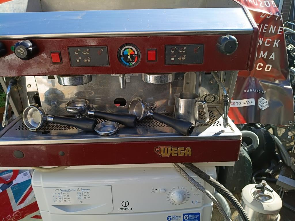 Wega Espressomachine - Professioneel en Robuust, Witgoed en Apparatuur, Koffiezetapparaten, Stoompijpje, Gebruikt, Espresso apparaat