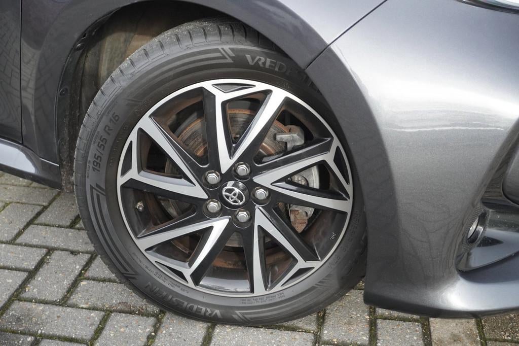 Toyota Yaris 1.5 Hybrid Dynamic / ACC / Camera / Carplay / C, 450 kg, 49 €/maand, Bedrijf, 93 pk