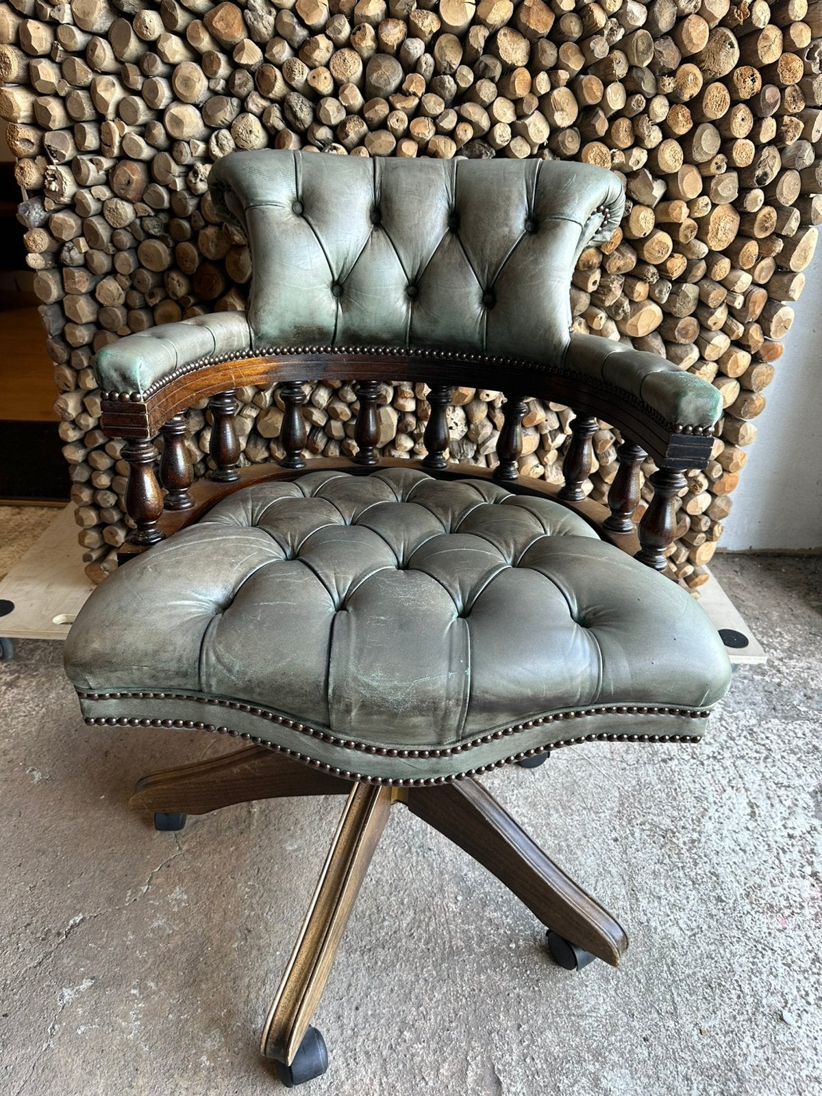 Chesterfield bureaustoel. Captains Chair., Huis en Inrichting, Ophalen, 75 tot 100 cm, Leer, Gebruikt