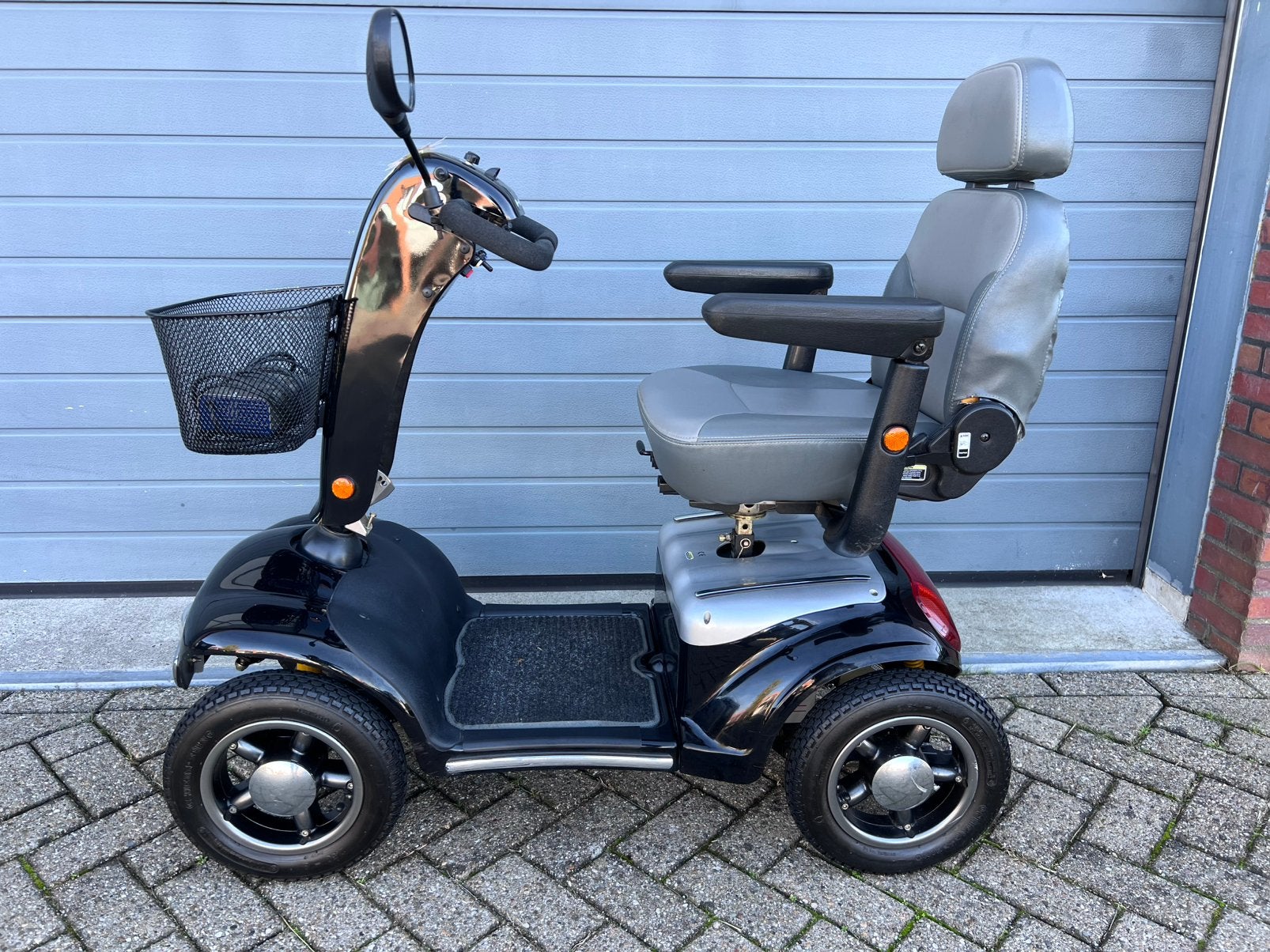 Scootmobiel 4-wiel, Shoprider Deluxe met 2 nieuwe accu’s, Diversen, Ophalen, Gebruikt, 26 t/m 35 km, Shoprider