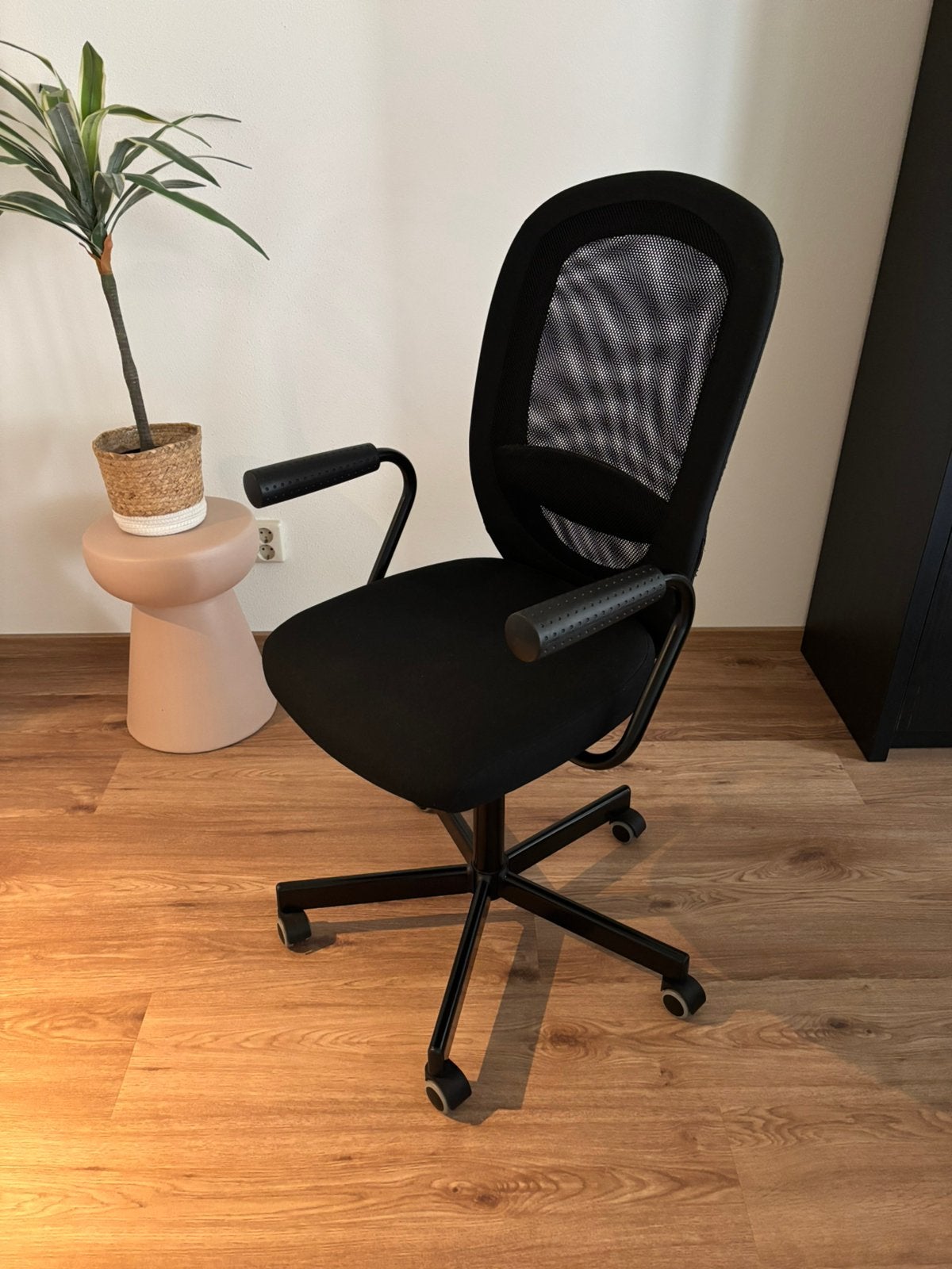 Bureaustoel (Ikea), Huis en Inrichting, Bureaustoelen, Ophalen, Zo goed als nieuw, Zwart, Bureaustoel