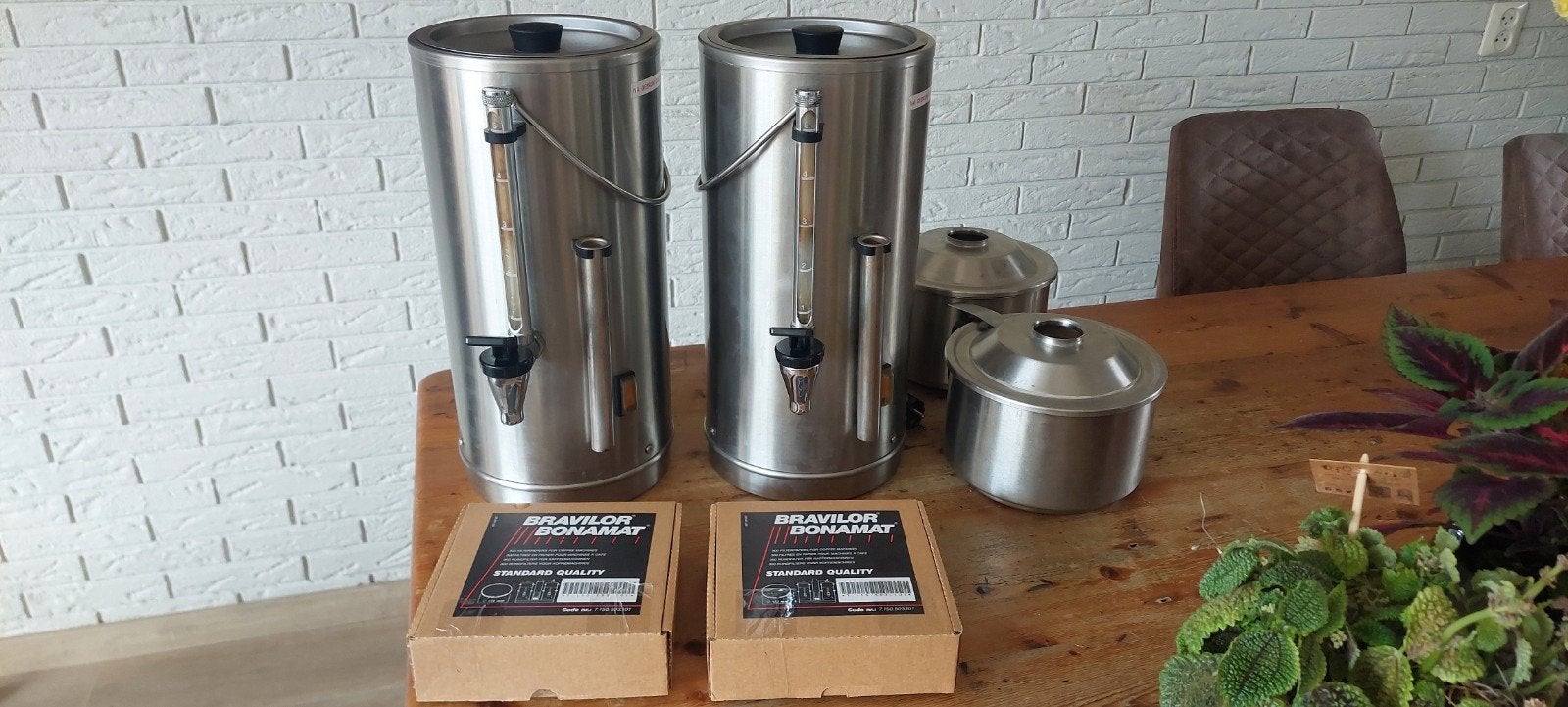 2x Bravilor Bonomat Koffie Percolator 5L + filters, 10 kopjes of meer, Ophalen, Koffiemachine